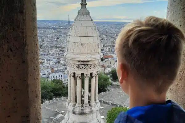 Stedentrip Parijs met kind- samen op avontuur in de stad