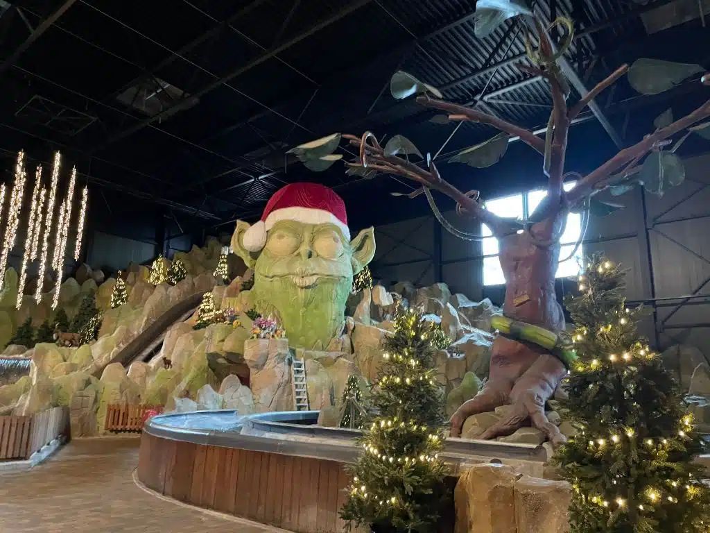 Beste pretparken van Europa Toverland shrek met kerstmuts waterbaan